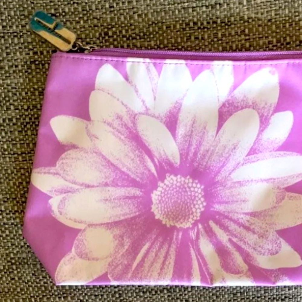 Vtg New Clinique makeup bag